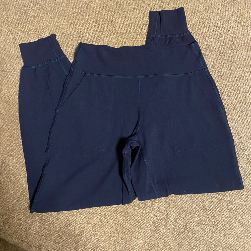 Lululemon Joggers ready to Rulu